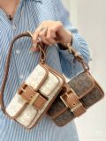  Túi Đeo Vai Michael Kors MK Colby Extra-Small Empire Monogram Shoulder Bag Màu Trắng Logo 