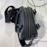  Túi Xách Marc Jacobs Small Leather Bowling Crossbody Màu Đen 