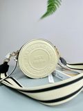  Túi Đeo Chéo MARC JACOBS Signet Circle Crossbody Bag Màu Trắng 