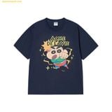  Áo Phông ADLV Crayon Shinchan Action Kamen Shinchan Short Sleeve T-Shirt Màu Navy 