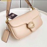  Túi Đeo Vai Coach Leather Covered C Closure Pillow Tabby Shoulder Bag 26 Màu Trắng Kem 