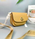  Túi Đeo Chéo Marc Jacobs The Turn Lock Logo Leather Crossbody Mini Bag Màu Begi 