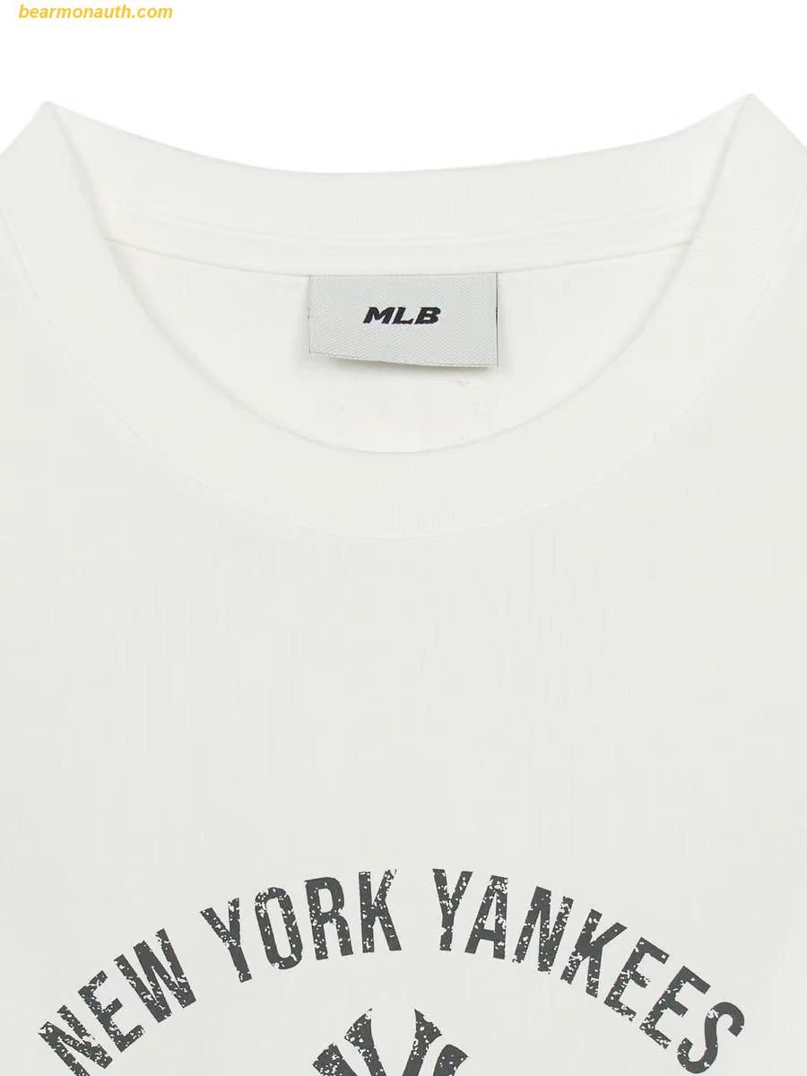 【MLB】Varsity Vintage Color Graphic Overfit Short Sleeve T Áo Phông MLB Varsity Vintage Color Graphic Overfit