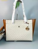  Túi Tote Michael Kors MK Logo Tote Bag New Arrivals Màu Trắng Logo 