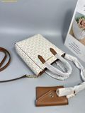  Túi Đeo Chéo Michael Kors MK Vincent Extra-Small Logo Crossbody Bag With Card Case Màu Trắng Logo 