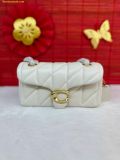  Túi Đeo Vai Coach Tabby 20 Quilted Chain Shoulder Bag CP149 Trắng Kem 
