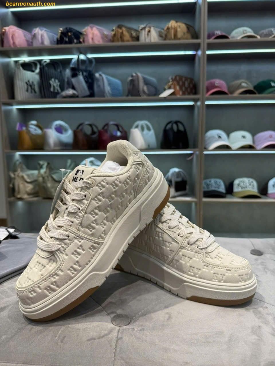 MLB■Chunky Embo Monogram Coopers Town■送料込 Giày Thể Thao MLB Chunky Liner Embo Monogram Coopers Town
