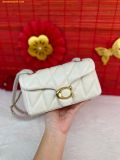  Túi Đeo Vai Coach Tabby 20 Quilted Chain Shoulder Bag CP149 Trắng Kem 
