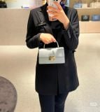  Túi Đeo Chéo Furla Top Venere Top Handle Size 20 Màu xám nhạt 