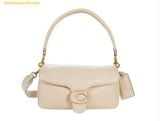  Túi Đeo Vai Coach Leather Covered C Closure Pillow Tabby Shoulder Bag 26 Màu Trắng Kem 