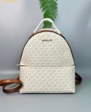  Balo Michael Kors Sheila Medium Logo Backpack Màu Trắng Logo 