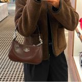  Túi Đeo Vai Coach Teri Shoulder Bag CV938 