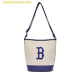  Túi Đeo Chéo MLB Bucket Canvas Logo Boston Red Sox 3ABMS072N-43CRS - Kem Xanh 