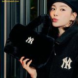  Túi Tote MLB Wms Basic Fur Fleece Tote Bag New Yankees York Yankees 3AORS0526-50BKS Màu Đen 