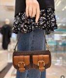  Túi Đeo Vai Michael Kors Mk Small Zoe clutch bag with exclusive logo Màu Nâu Logo 