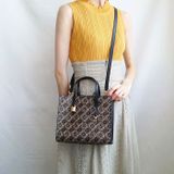  Túi Tote Marc Jacobs Mini Grind Signet Printed Leather Crossbody Tote Màu Đen Họa Tiết Vàng 