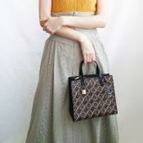  Túi Tote Marc Jacobs Mini Grind Signet Printed Leather Crossbody Tote Màu Đen Họa Tiết Vàng 
