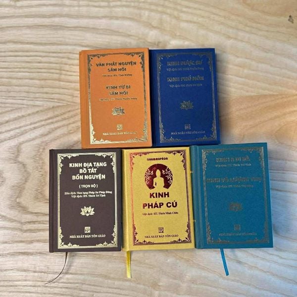 Combo 5 Cuốn Kinh: Sám hối - Phổ môn - Địa tạng - Pháp Cú - Vô lượng thọ ( Khổ nhỏ )
