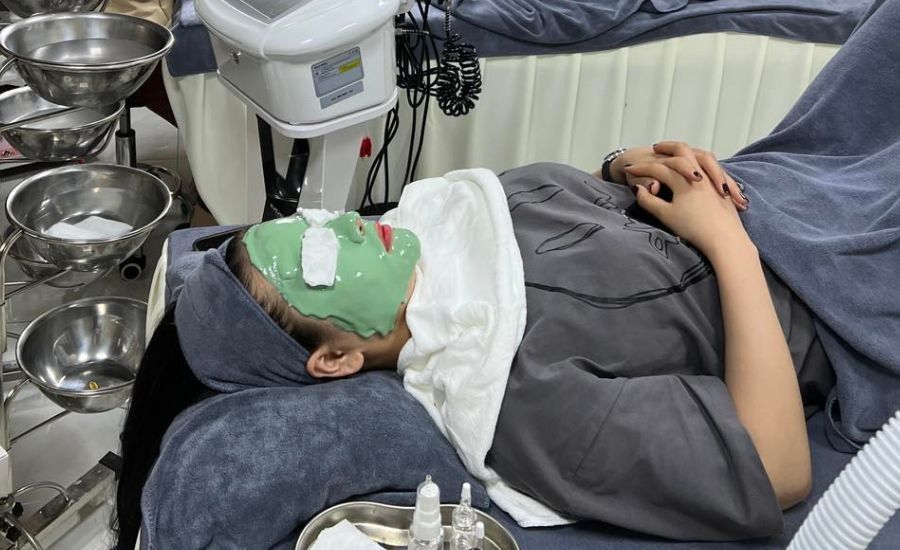  Chăm sóc da mặt chuyên sâu 