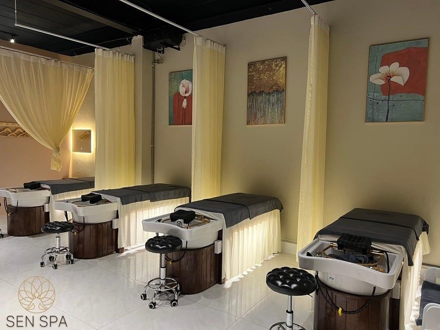  Massage body đá muối 