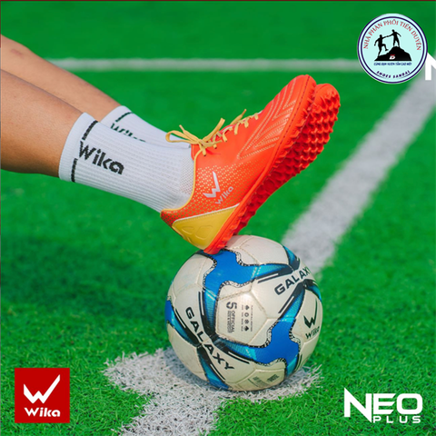  GIÀY ĐÁ NEO PLUS NAM ĐỎ WIKA 04-22.CƠ BẢN 