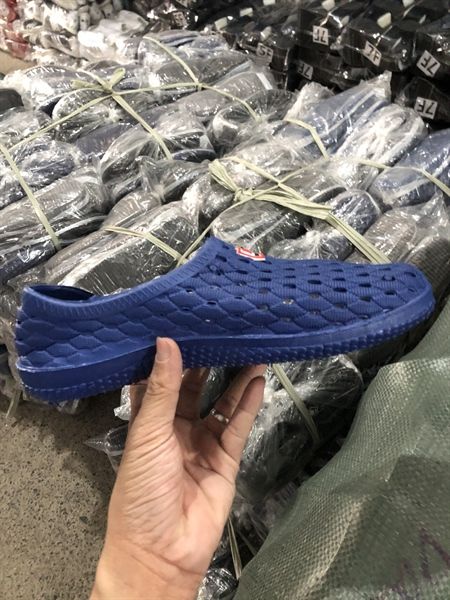  GIÀY NHỰA NAM KB 1389 LỖ DX 317 