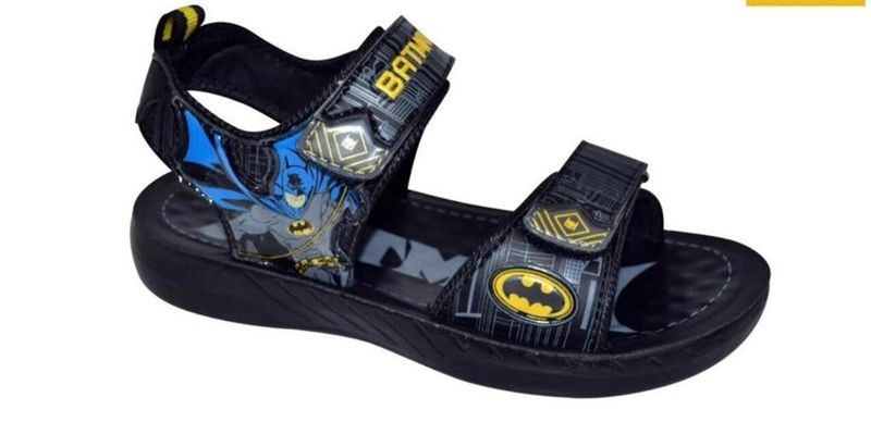  SANDAN DÙ KA QUAI DÁN BATMAN 045 