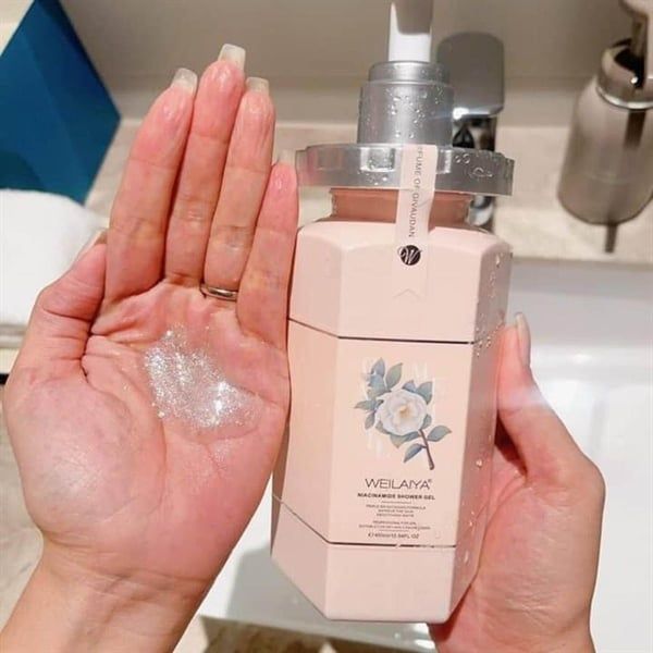 Sữa Tắm Trắng Da Weilaiya Grand Rose Extracts (05/2028)