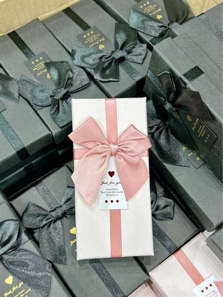 Hộp Quà Dài Nơ Just For You