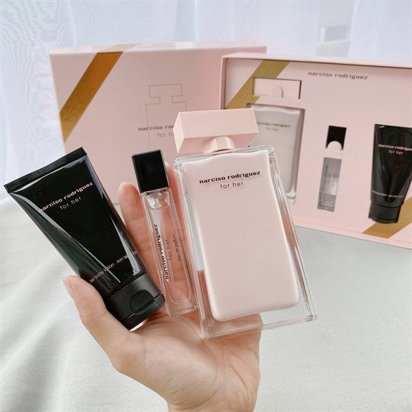 Set Nước Hoa Narciso For Her (100Ml+10Ml+Dưỡng Thể 50Ml)