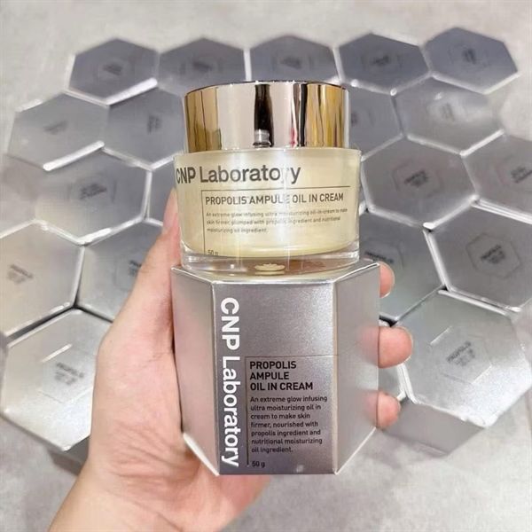 Kem Dưỡng Phục Hồi Da CNP Laboratory Propolis Ampule Oil In Cream (2/2/2028)