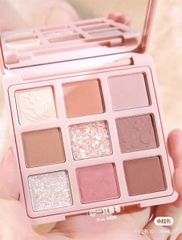 Phấn Mắt Gogo Tales Secret Garden 8 Ô Nội Địa Trung 11.5g (12/2026)