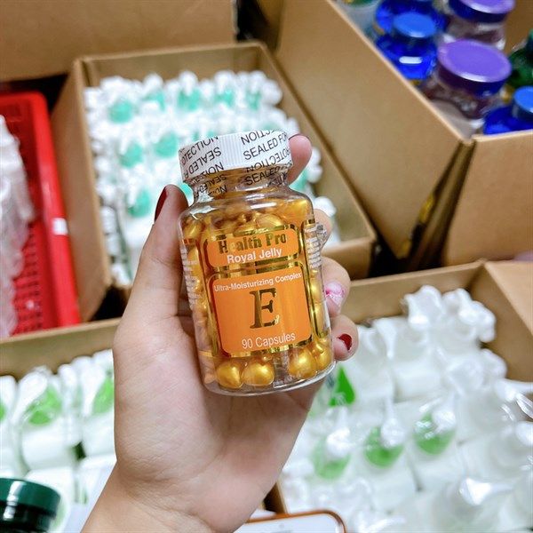 Royal Jelly Viên Nang Dưỡng Da Vitamin E Health Pro Mỹ 90 ViênROYAL