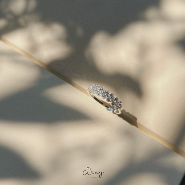  Nhẫn Mặt Hoa 4 Cánh Lấp Lánh Free Size (Chiếc) 