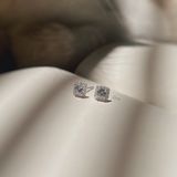  Khuyên Tai Đá Tròn Viền Vuông Mini (Đôi) 