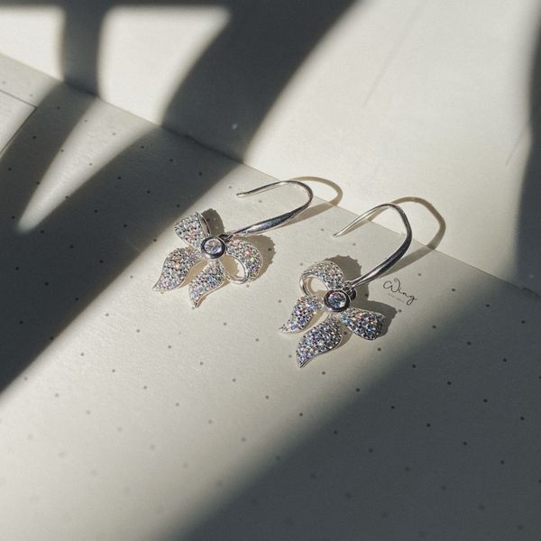  Khuyên Tai Móc Treo Họa Tiết Nơ Gắn Đá (Đôi) 