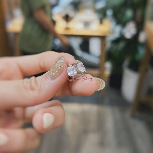  Khuyên Vòng Sát Tai Đá Vuông Trắng (Đôi) 