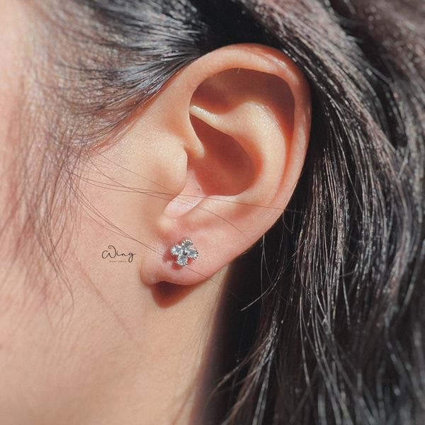  Khuyên Tai Chốt Vặn Hoa 4 Cánh Dễ Thương (Đôi) 