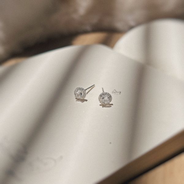  Khuyên Tai Đá Tròn Viền Đá Mini (Đôi) 