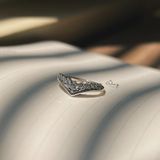  Nhẫn Bạc Thái Vương Miện V Một Hàng Đá (Chiếc) 