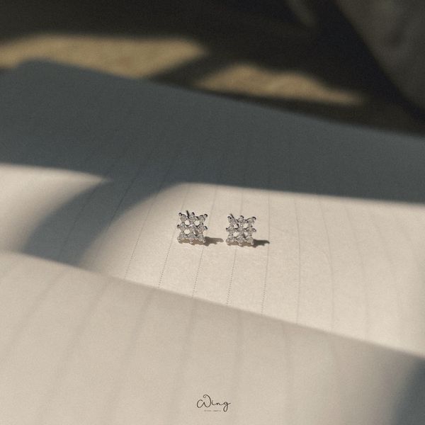  Khuyên Tai Hình Hộp Gắn Đá (Đôi) 