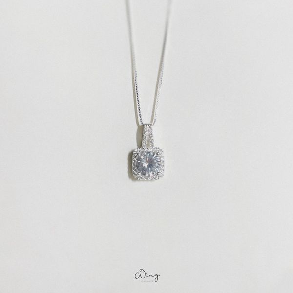  Dây Chuyền Mặt Đá Vuông Viền Đá Cổ Điển (Chiếc) 