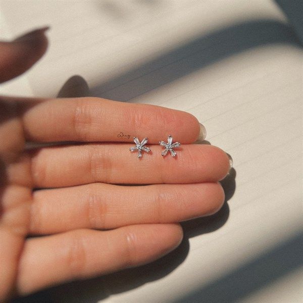  Khuyên Tai Hoa 5 Cánh Đá Dài Mini (Đôi) 