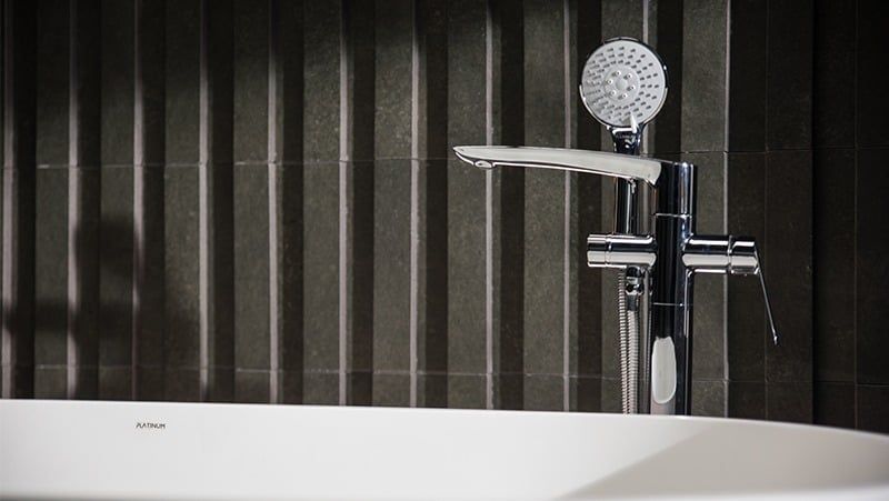  Vòi xả bồn tắm đặt sàn PS226 (P.50.320) Viglacera Platinum 