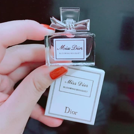Nước Hoa Nữ DIOR Miss Dior Blooming Bouquet Eau De Toilette 5ml