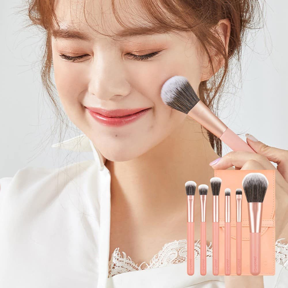 Bộ Cọ Trang Điểm Tiện Lợi 6 Món PEACH C Daily Make Up Brush Set Kèm Bao Da Màu CAM ĐÀO Siêu Xinh