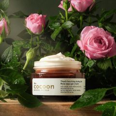 Kem Dưỡng Ẩm Dạng Thạch Từ Hoa Hồng Tươi Giúp Nuôi Dưỡng & Khóa Ẩm The Cocoon Rose Aqua Gel Cream 100ml
