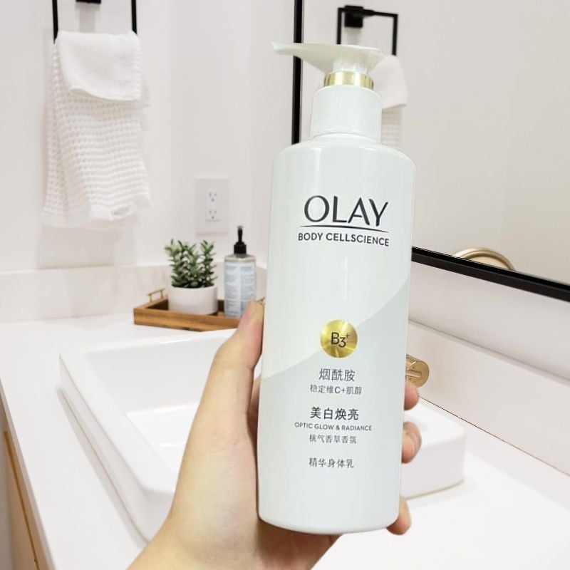 Dưỡng Thể Trắng Sáng Da Olay Body Cellscience B3 + Vitamin C Body Lotion 250ml - Phiên Bản Cao Cấp