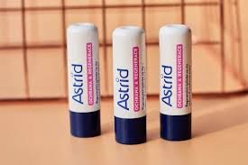 Son Dưỡng Ẩm Tái Tạo Môi Từ Mỡ Hươu Astrid 3 Màu