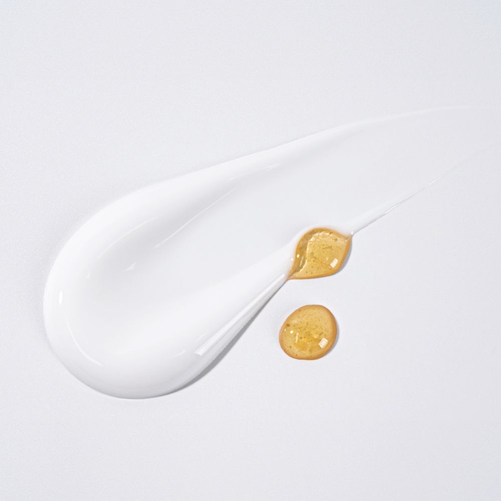 Tinh Chất IZEZE Propolis PBA Enrich Serum 30ml – Sáp Ong Tái Tạo & Phục Hồi Da Căng Bóng